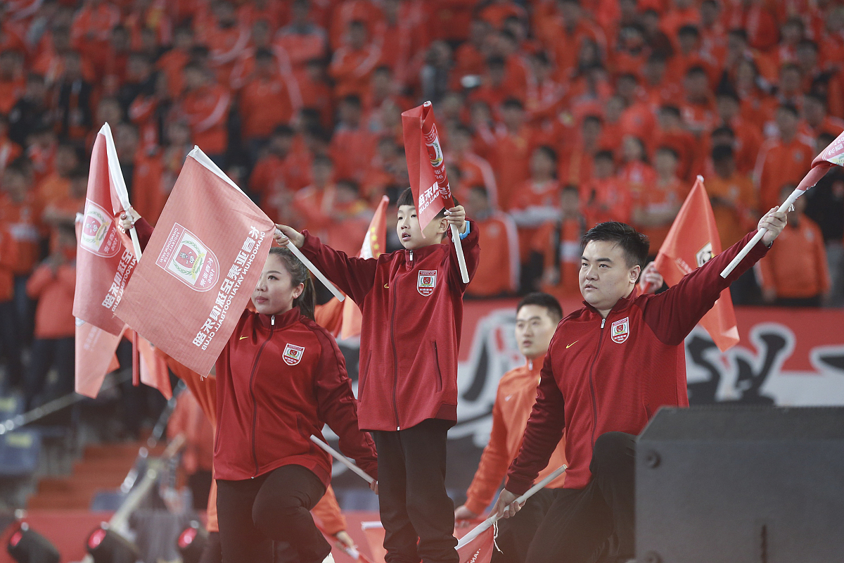 开元棋牌电脑版-经过激烈的角逐,比赛的名次已产生了