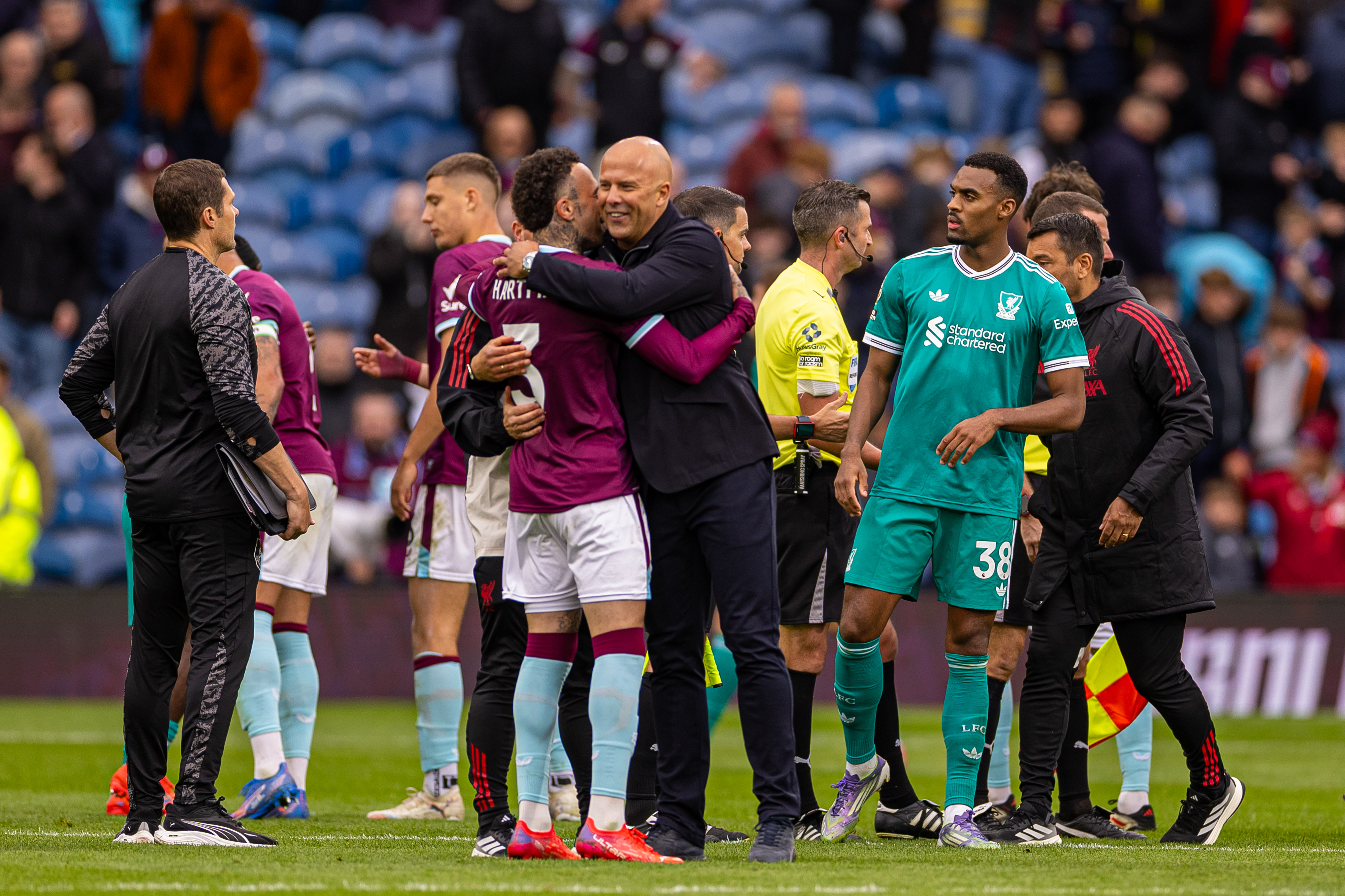 利物浦主力中卫